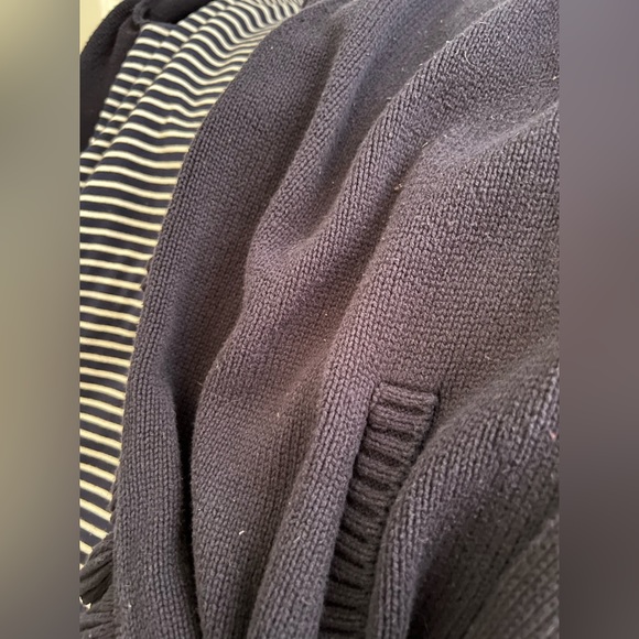 Talbots sweater knit  bathrobe with ruffles. - Picture 10 of 11